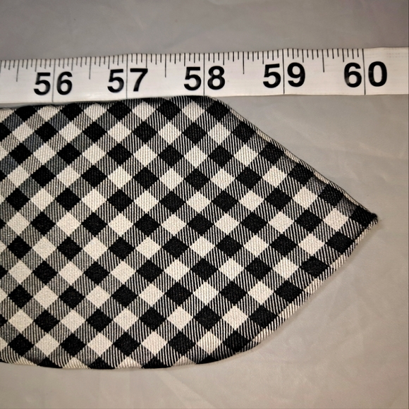 Chaps 💯 Silk Men's Necktie 57-60" x 3.5" Black/White Grid Pattern - Picture 9 of 9